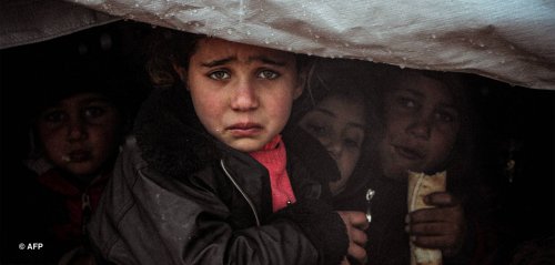 "نريد أن نوصل صوتنا إلى الله"... شهادات من تحت القصف في إدلب