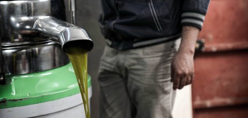 "معمل الزيت" في شمال شرق سوريا... قصة سوريا الفقيرة الغنية